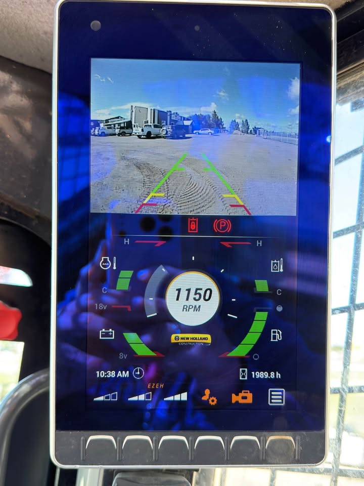 2021 New Holland c337 compact track loader