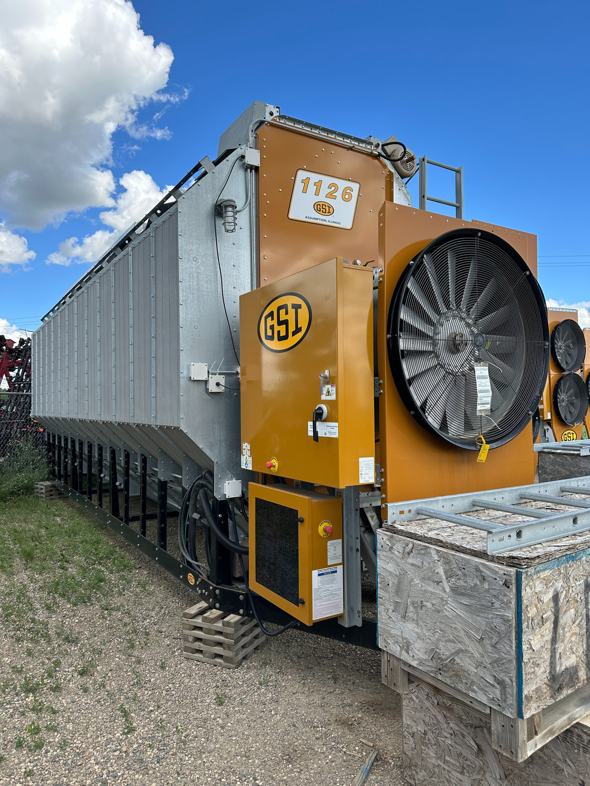 NEW GSI 1126 Grain Dryer Single Fan L.P. 220v