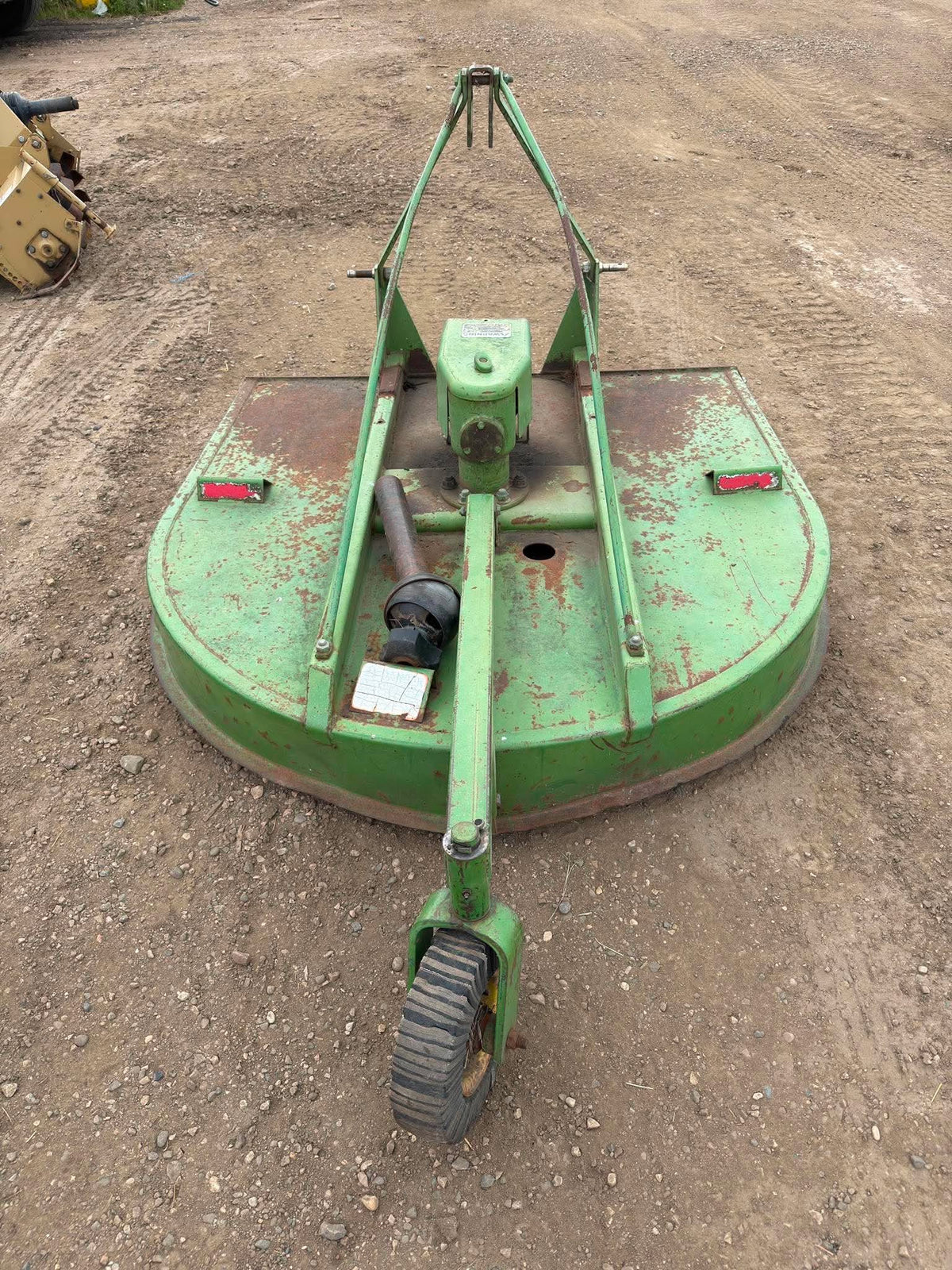 1985 John Deere 506 Rotary Cutter