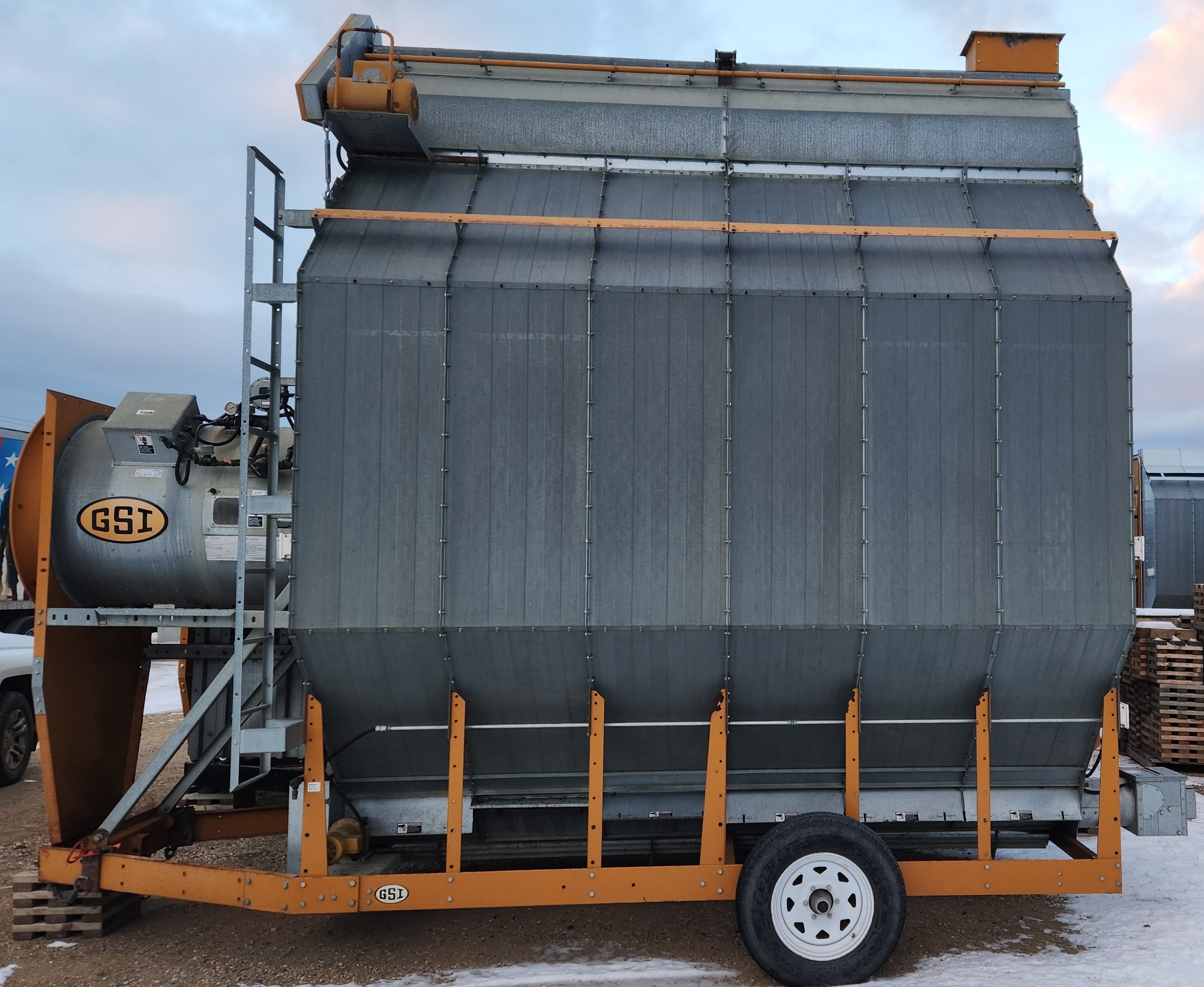 2003 GSI Grain Dryer 112