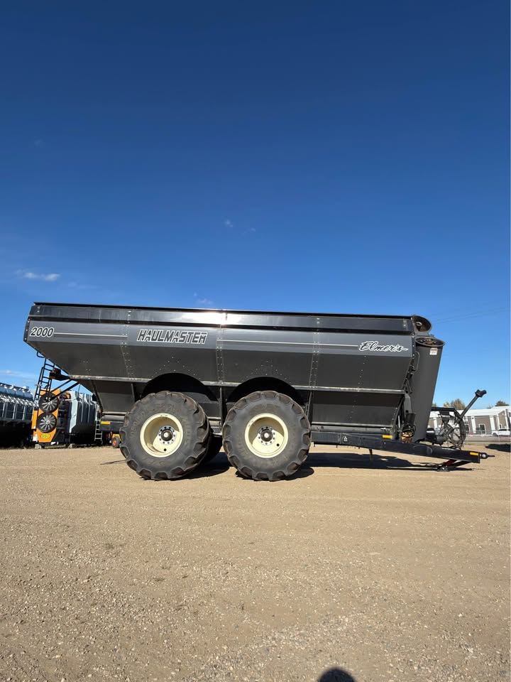 2021 Elmer’s Haulmaster 2000 Grain Cart