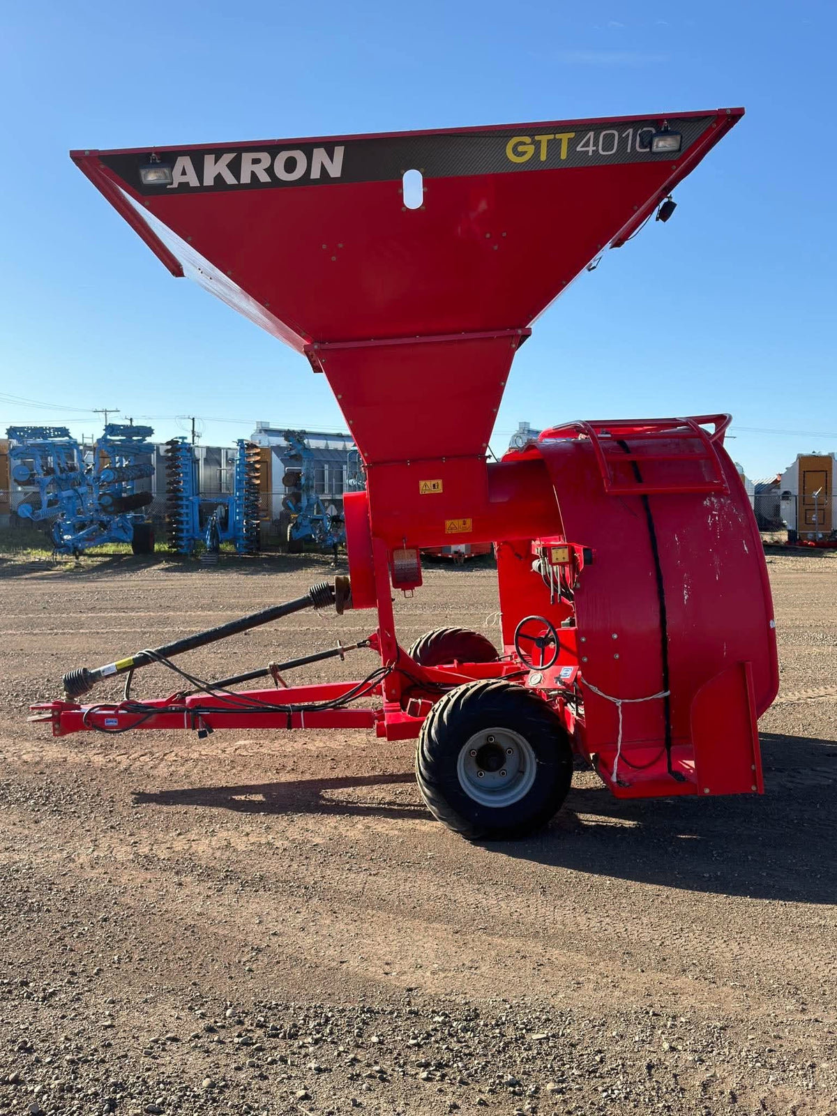 2017 Akron GTT 4010 Grain Bagger