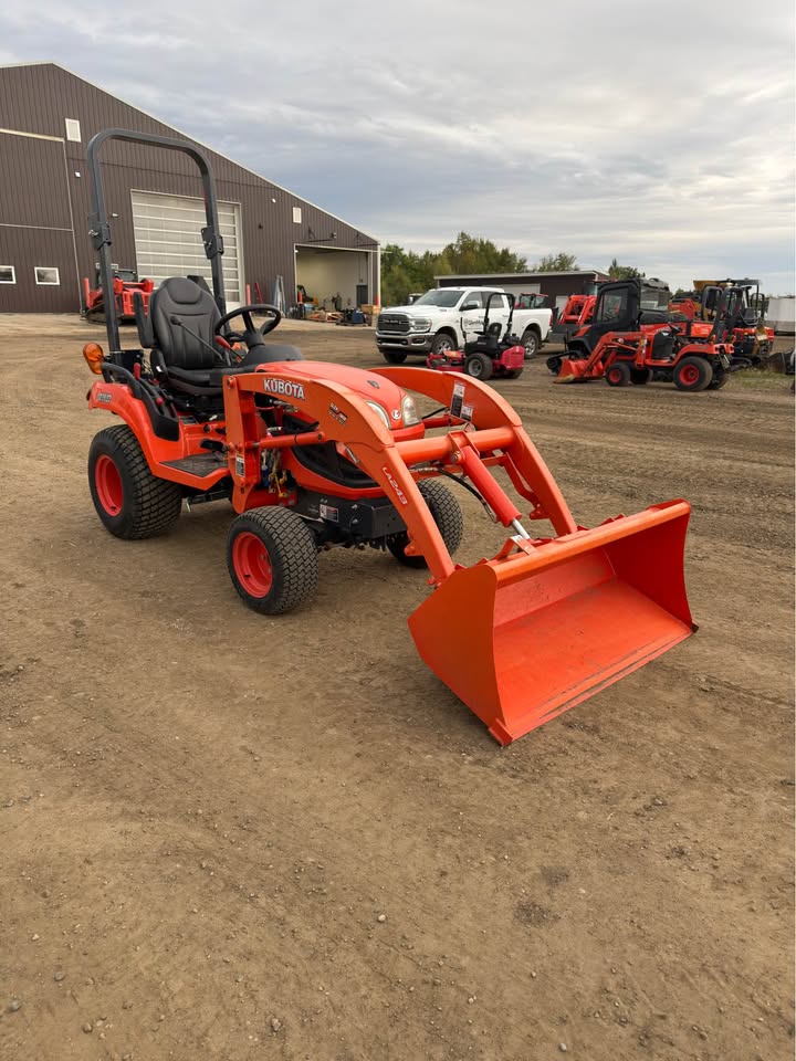 2016 Kubota bx2370 + snowblower + mower