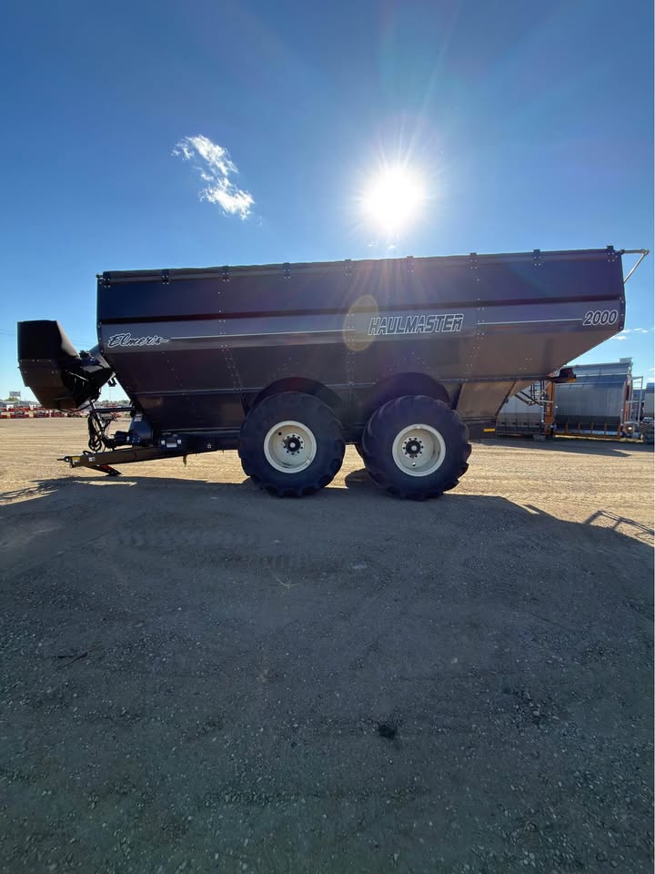 2021 Elmer’s Haulmaster 2000 Grain Cart