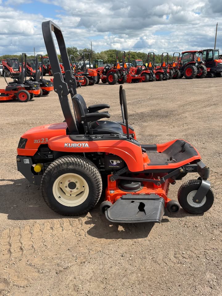 2006 Kubota ZG23 Zero Turn Mower