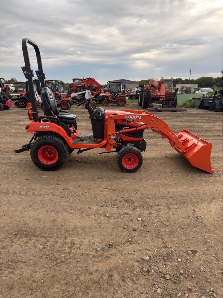 2016 Kubota bx2370 + snowblower + mower