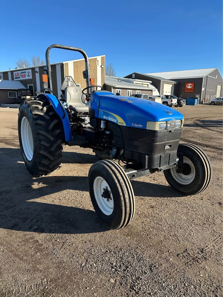 2000 New Holland TT75 Tractor