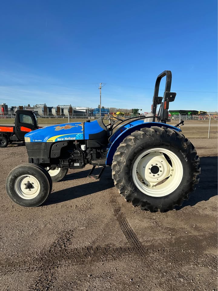 2000 New Holland TT75 Tractor