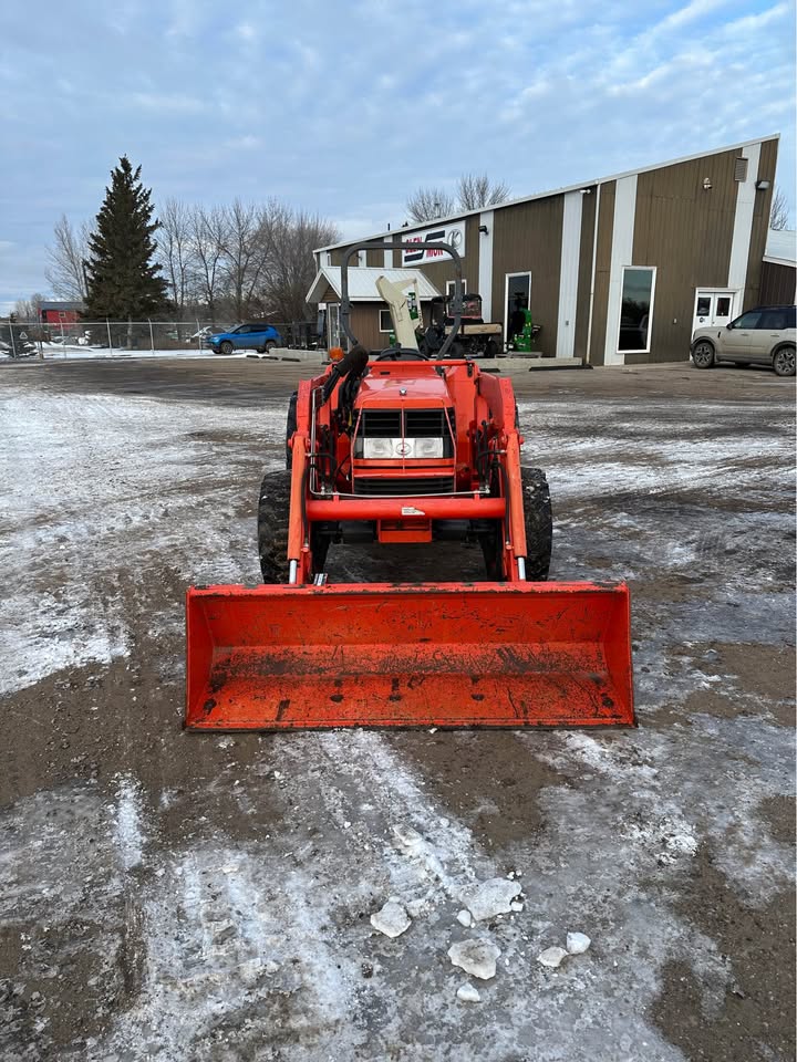 2007 Kubota mx5000dt Tractor