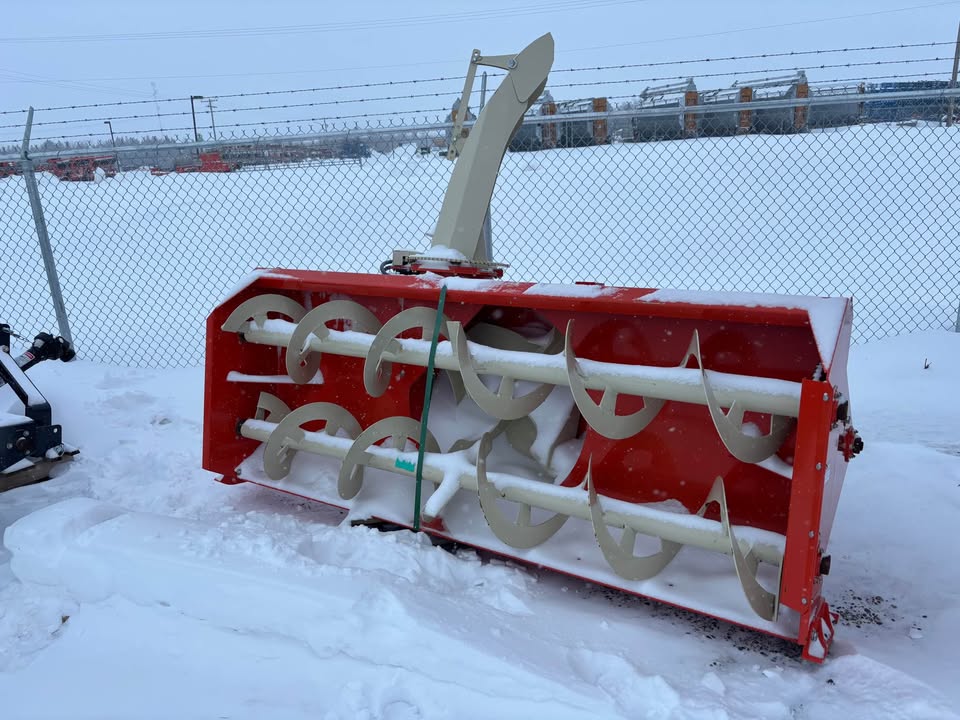 2023 Farm King snowblower 960 96”