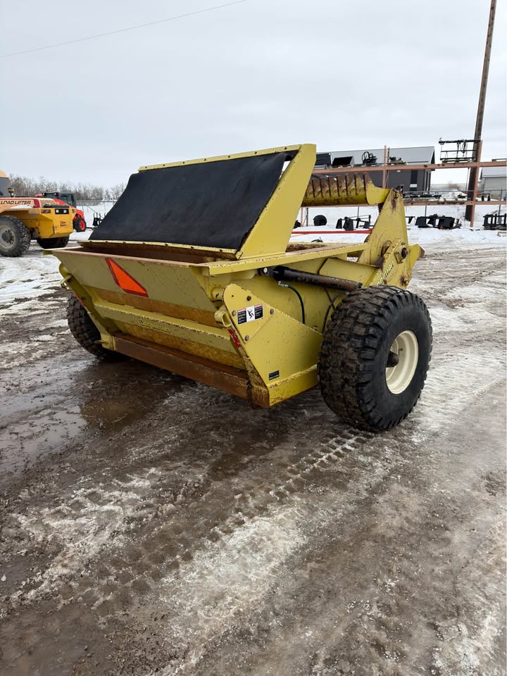 2006 Degelman 7200 Rock Picker