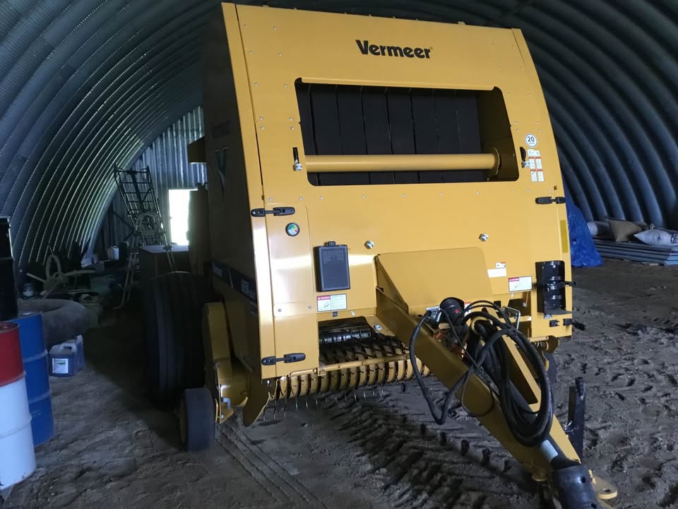 2022 Vermeer 605N Baler