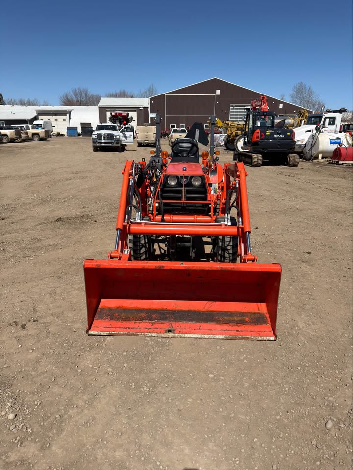 2008 Kubota B7800 compact tractor