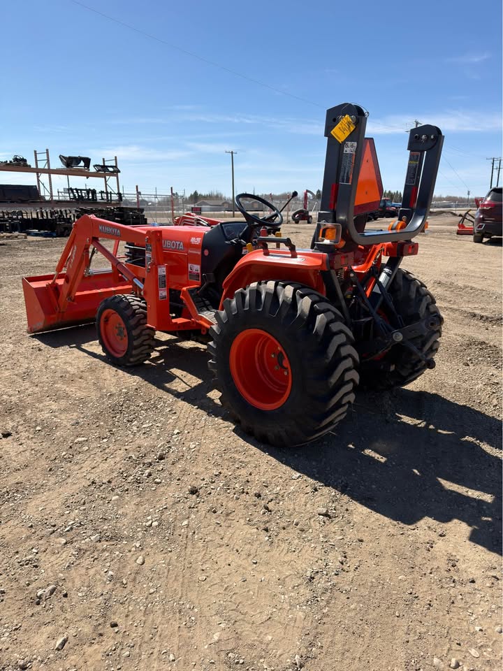 2008 Kubota B7800 compact tractor