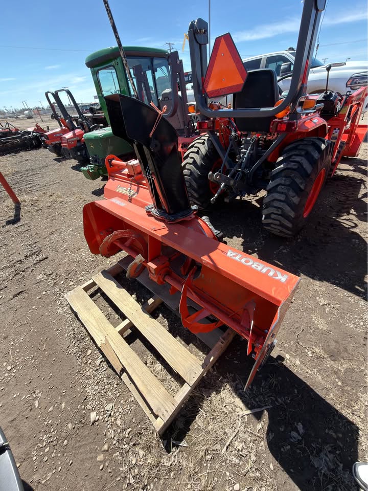 2008 Kubota B7800 compact tractor