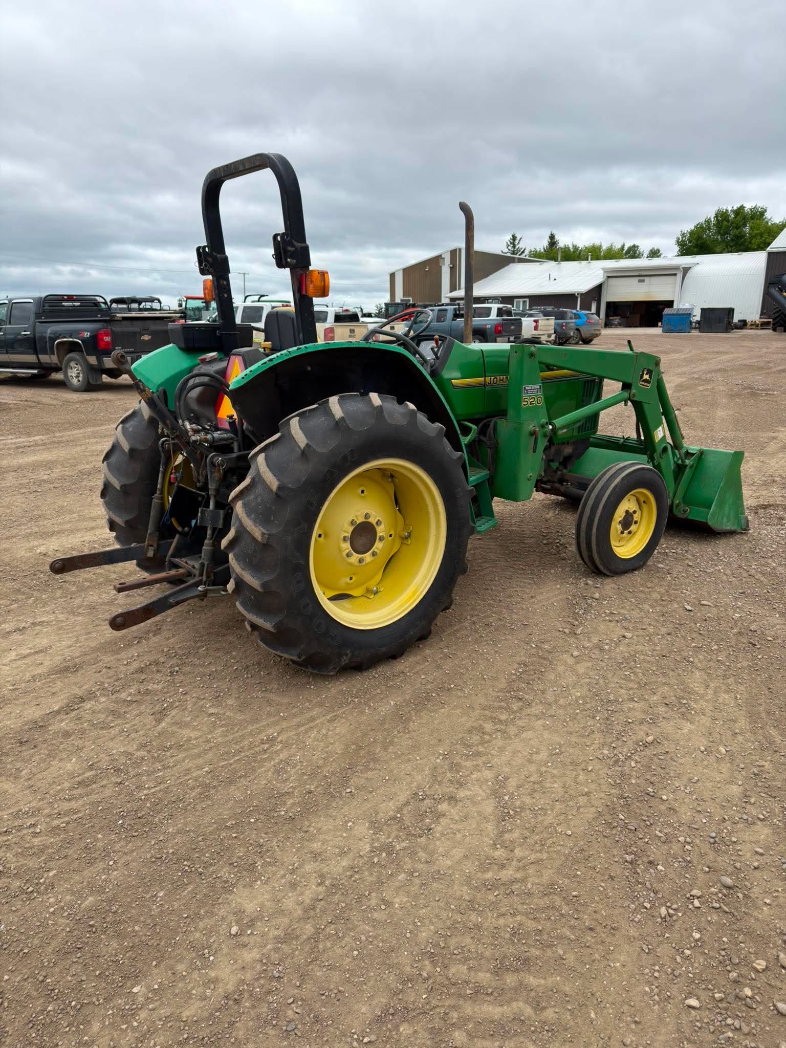 1994 John Deere 5200 tractor