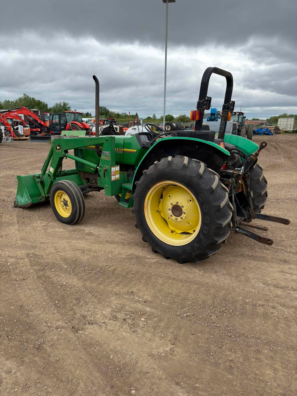1994 John Deere 5200 tractor