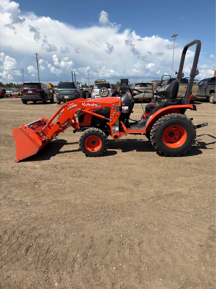 2022 Kubota B2601 with Snow Blower